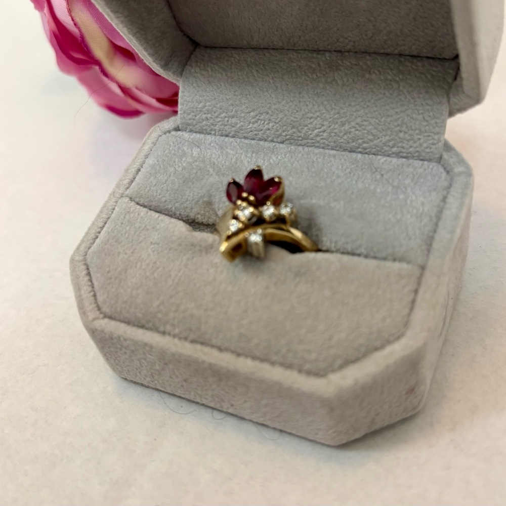 Genuine Vintage 1985 Diamond and Ruby Ring Set in 14k Gold Gorgeous Ring Size 6 - Picture 5 of 8